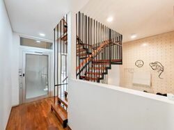 Charlton 27 (D19), Terrace #617667621